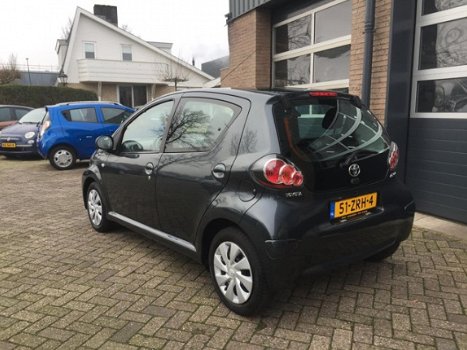 Toyota Aygo - 1.0 VVT-i Aspiration Automaat, Airco - 1