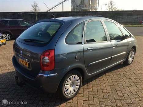 Citroën Xsara Picasso - 1.6i Attraction vaste prijs 1699 euro - 1