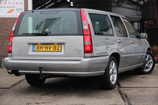 Volvo V70 - 2.5 Sports-Line 2e eig270dkm|Automaat|Zeer netjes - 1