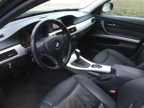 BMW 3-serie Touring - 318i Corporate Lease Luxury Line AUTOMAAT, Xenon, Navigatie, Leder - 1