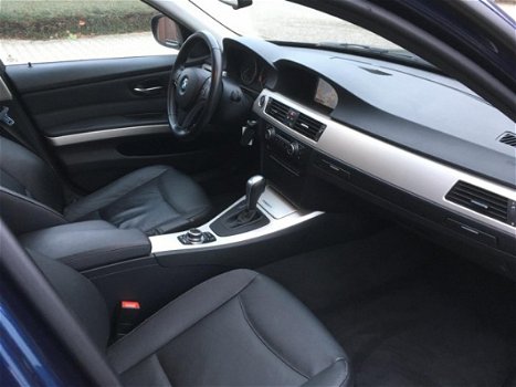 BMW 3-serie Touring - 318i Corporate Lease Luxury Line AUTOMAAT, Xenon, Navigatie, Leder - 1