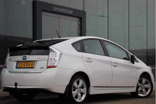 Toyota Prius - 1.8 Dynamic | Dealer onderhouden | Navi | Cruise | - 1