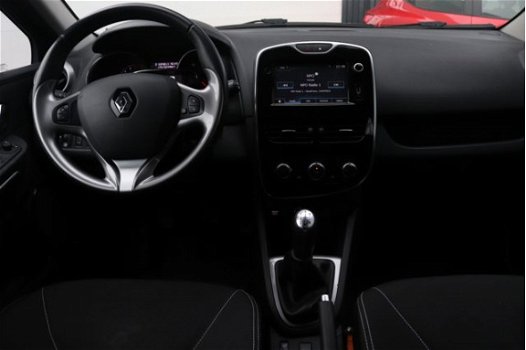 Renault Clio Estate - 0.9 TCe 90Pk Limited | Airco | 17inch Lm.Velgen | Parkeercamera - 1