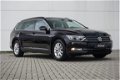 Volkswagen Passat Variant - 1.4 TSI 150pk Comfortline Business + Trekhaak + Navigatie - 1 - Thumbnail