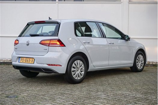 Volkswagen Golf - 1.6 TDI 90pk Trendline + Navigatie + Cruise Control - 1