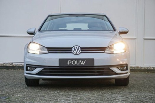 Volkswagen Golf - 1.6 TDI 90pk Trendline + Navigatie + Cruise Control - 1