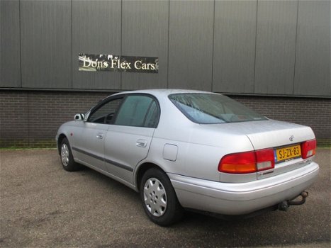 Toyota Carina E - 1