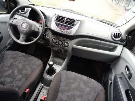 Suzuki Alto - 1.0 Comfort Plus / Meeneemprijs / Airconditioning / Trekhaak / Radio-CD / Electrische - 1