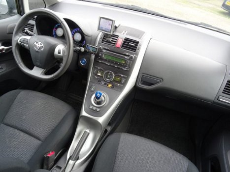 Toyota Auris - 1.8 Full Hybrid Aspiration / Navigatie TomTom / Fietsendragerbeugel / Bluetooth carki - 1