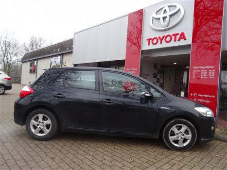 Toyota Auris - 1.8 Full Hybrid Aspiration / Navigatie TomTom / Fietsendragerbeugel / Bluetooth carki - 1