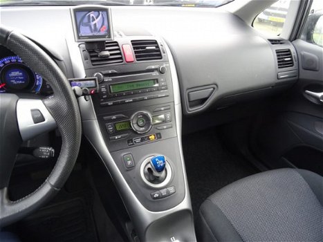 Toyota Auris - 1.8 Full Hybrid Aspiration / Navigatie TomTom / Fietsendragerbeugel / Bluetooth carki - 1