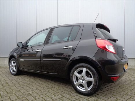 Renault Clio - 1.5 dCi Parisienne 89PK Airco Cruise LMV - 1