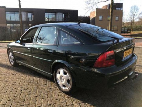 Opel Vectra - 2.0-16V Diamond nette auto nieuwe apk.AUTOMAAT - 1