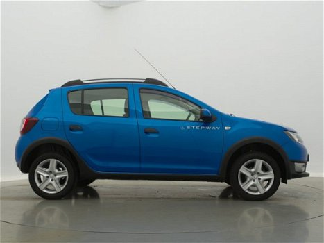 Dacia Sandero - TCe 90 Stepway Lauréate // Navigatiesysteem / Trekhaak / Airco / Middenarmsteun / Pa - 1