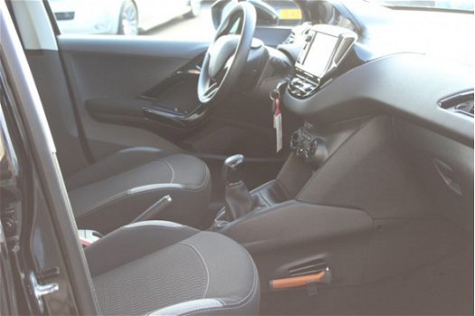 Peugeot 208 - 1.2 PureTech Active (82pk) Navi/ Airco/ Cruise/ Elek. pakket/ Isofix/ Bluetooth/ Multi - 1