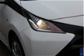 Toyota Aygo - 1.0 VVT-i x-play (70pk) CAMERA/ Airco/ C.V. Afstand/ Elek. ramen/ Media-Scherm/ Blueto - 1 - Thumbnail