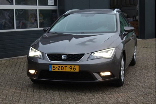 Seat Leon ST - 1.6 TDI Ecomotive Sport (111pk) LED V+A/ LEDER-Alcantara/ Navi/ Clima/ Cruise/ Elek. - 1