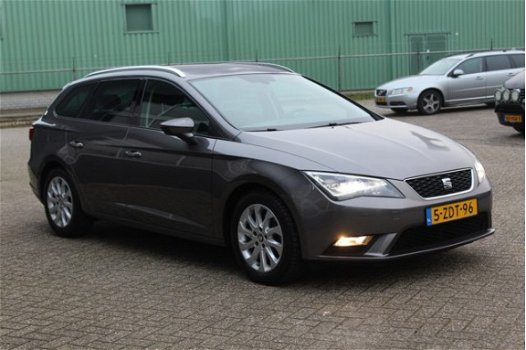 Seat Leon ST - 1.6 TDI Ecomotive Sport (111pk) LED V+A/ LEDER-Alcantara/ Navi/ Clima/ Cruise/ Elek. - 1