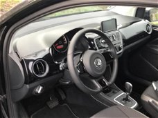 Volkswagen Up! - 1.0 high up Automaat, Airco, Navigatie