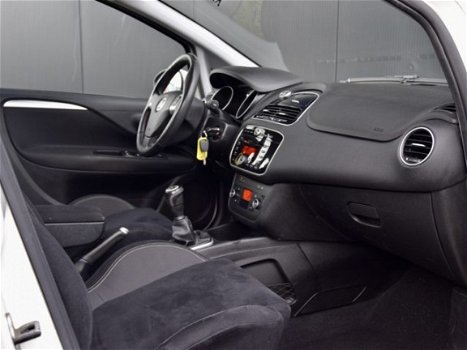 Fiat Punto Evo - 135pk Multiair Sport | Airco | Radio/CD | Lm velgen | Sportstoelen | RIJKLAAR PRIJS - 1