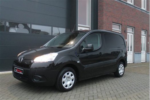 Peugeot Partner - 120 1.6 e-HDI L1 Navteq Zwart Navi Airco 3-Zits Elektr Pakket PDC 1e Eigenaar - 1