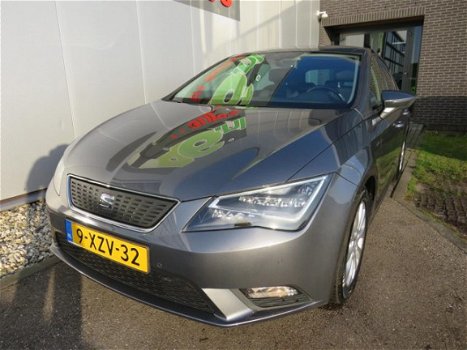 Seat Leon - 1.6 TDI Limited Edition III LED koplampen Leder/Alcantara Stoelverw DAB+ Navi Clima PDC - 1