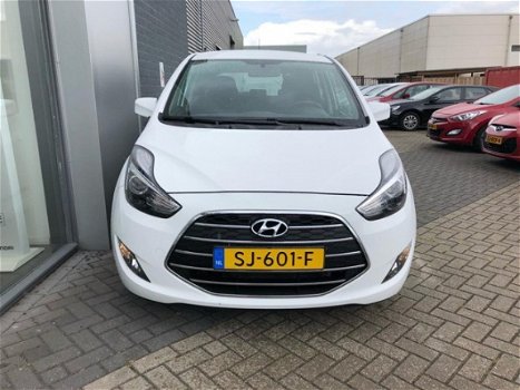 Hyundai ix20 - 1.6i GO *AUTOMAAT / PDC / STOELVERWARMING - 1