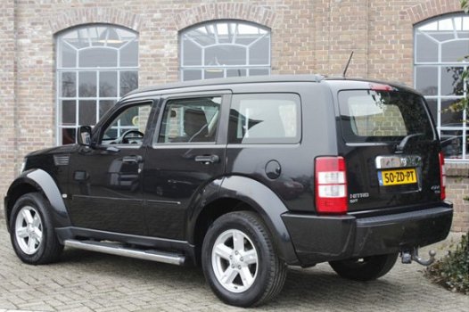 Dodge Nitro - 2.8 CRD SXT Automaat, Navi, Bluetooth, Cruise, 2500KG Trekgewicht - 1