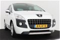 Peugeot 3008 - 1.6 VTi Style | Panoramadak | Navigatie | Trekhaak - 1 - Thumbnail