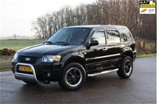 Ford Escape - XLT JEEP 5DRS /AUTOMAAT / NAP / PARKEER CAMERA / NAVIGATIE / CRUISE CONTROL