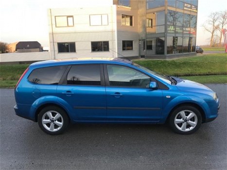 Ford Focus Wagon - 1.6-16V First Edition - 1