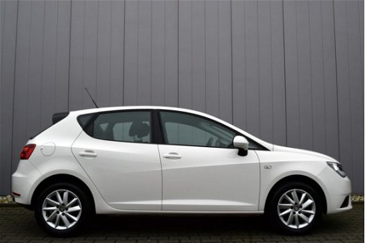 Seat Ibiza - 1.2 TDi 5Drs Style Ecomotive Airco, Telefonie, 15 Inch LMV, 1e Eigenaar - 1