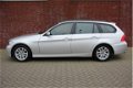 BMW 3-serie Touring - 320i Executive - 1 - Thumbnail