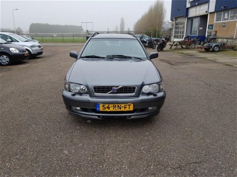 Volvo V40 - 2.0 T - 1