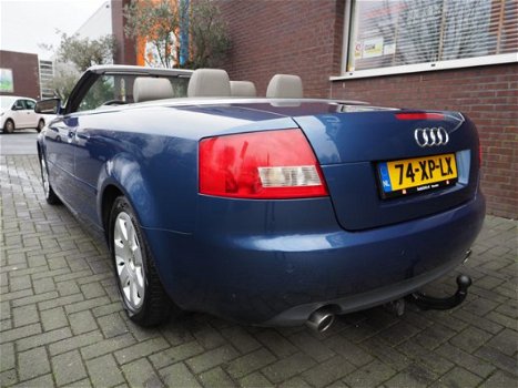 Audi A4 Cabriolet - 2.4 V6 170PK Automaat Leder Clima Trekhaak Actie - 1