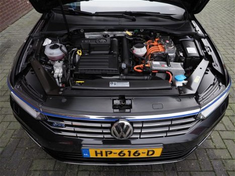 Volkswagen Passat Variant - 1.4 TSI GTE Highline LED Pano Adaptive EX BTW - 1