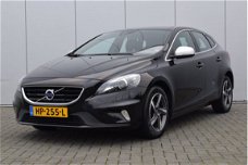 Volvo V40 - 2.0 D2 R-Design Business Navi/Bluetooth Winterline/Xenon/Stoelverwarming