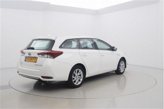 Toyota Auris - TS 1.8 Hybrid Aspiration Automaat - 1