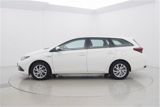 Toyota Auris - TS 1.8 Hybrid Aspiration Automaat - 1