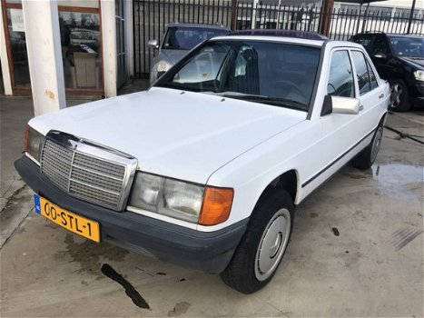 Mercedes-Benz 190-serie - 190 E 2.3 - 1