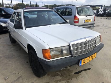 Mercedes-Benz 190-serie - 190 E 2.3 - 1