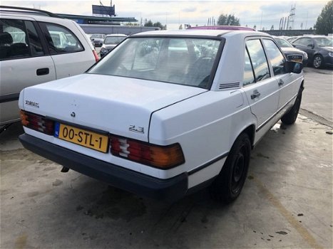 Mercedes-Benz 190-serie - 190 E 2.3 - 1