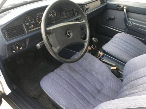 Mercedes-Benz 190-serie - 190 E 2.3 - 1