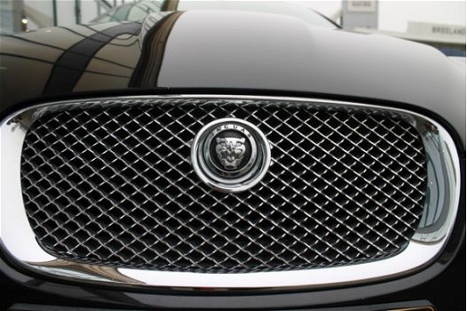 Jaguar XF - 2.7D V6 Premium Luxury - 1