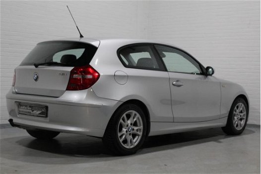 BMW 1-serie - 116i Business Line 122 pk, Airco ECC, Cruise, Harman/Kardon Soundsysteem, Multif. stuu - 1