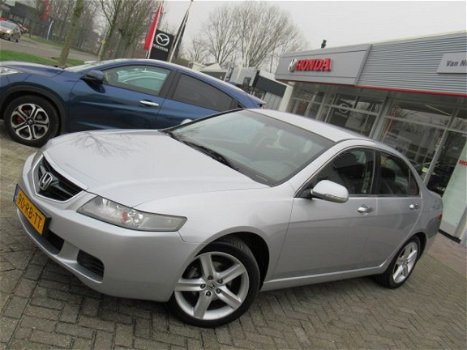 Honda Accord - 2.0 I SEDAN COMFORT / Clima / Garantie - 1