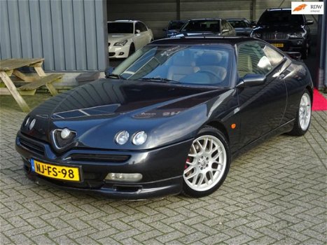 Alfa Romeo GTV - 2.0-16V T.Spark LEER / AIRCO / 150PK - 1