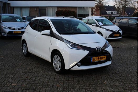 Toyota Aygo - 1.0 12V 5 DRS PARKEERCAMERA, AIRCO, USB - 1