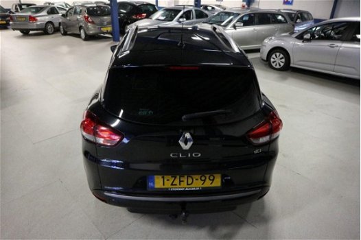 Renault Clio Estate - 1.5 dCi ECO Night&Day LUXE UITVOERING / 2015 / NIEUW MODEL / BLACK LINE - 1