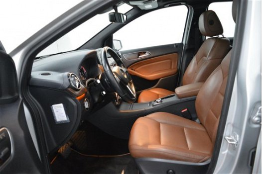 Mercedes-Benz B-klasse - 200 Prestige Automaat, Led, navi, xenon, panoramadak - 1